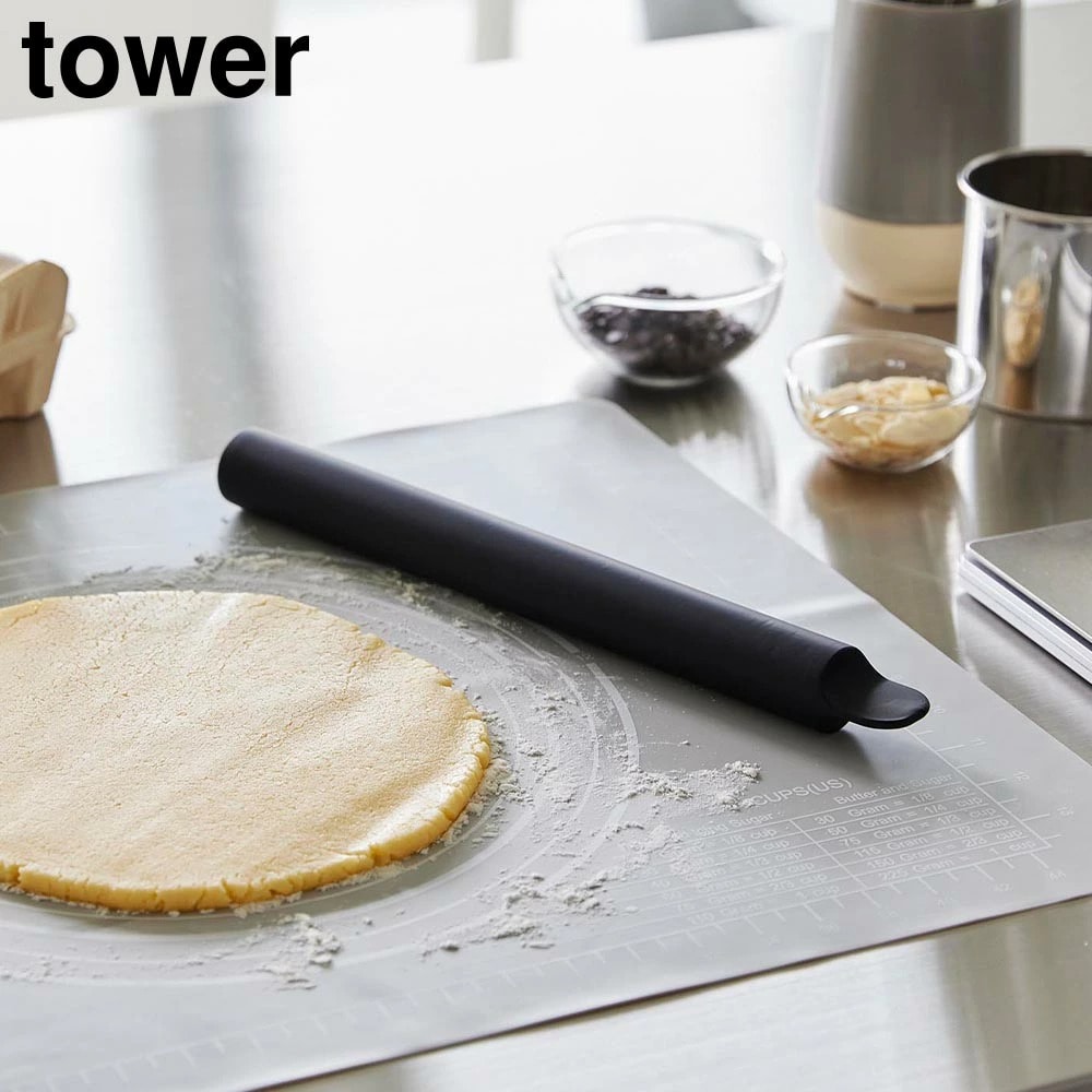 スケッパー付きシリコーンめん棒 タワー 山崎実業 tower ホワイト ブラック 1411 1412 スケッパー めん棒 めんぼう のし棒 マッシャー キッチンツール 製菓 シリコン 食洗機対応 調理器具 お菓子づくり おしゃれ シンプル 公式 yamazaki タワーシリーズ[MM1]