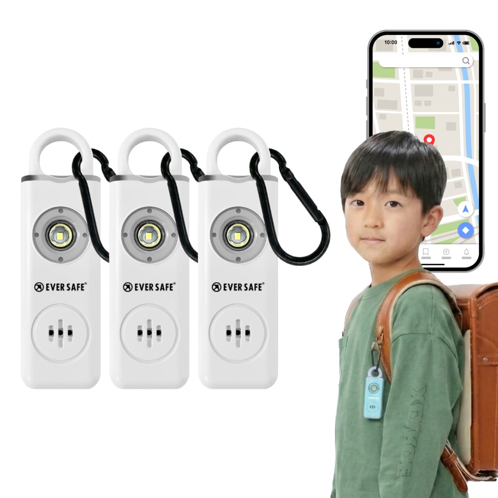 GPS追跡 防犯ブザー スクエア ホワイト 3個セット 防犯グッズ LEDライト 130dB 大音量 防犯対策 位置情報 充電式 カラビナ 見守り 小学生 護身用 女性 高齢者 夜道 迷子 紛失防止 子供 ARIZA PB03 EVERSAFE (メール便2セットまで)