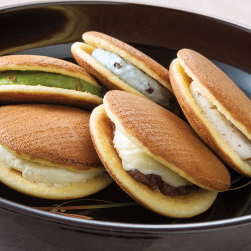 虎屋本舗 洋風生どら焼き 虎ちゃん10個／どら焼き 和菓子 スイーツ・お菓子 食品 送料無料 取り寄せ グルメ 産地直送 センター スイーツ バレンタイン チョコ 以外 子供 友達 ホワイトデー お返し 人気 カード