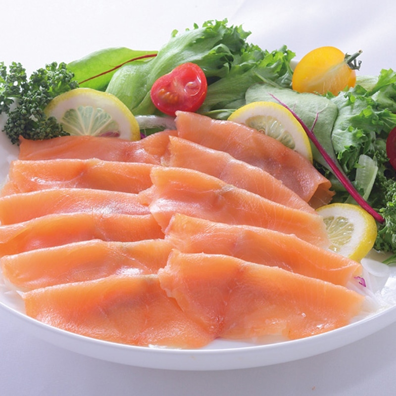 北海道産秋鮭スモークサーモン ／サケ 魚介類・水産加工品 食品 お歳暮 お年賀 御歳暮 御年賀 ギフト 送料無料 クリスマス プレゼント ギフト