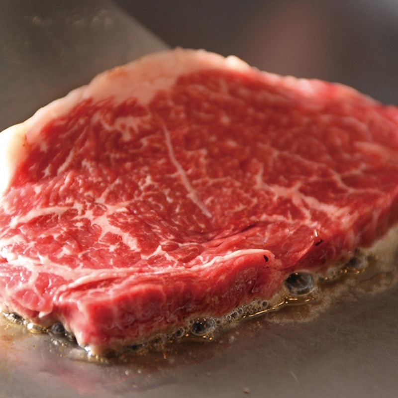 神戸牛ももステーキ ／セット・詰め合わせ 豚肉 精肉・肉加工品 食品 お歳暮 お年賀 御歳暮 御年賀 ギフト 送料無料 クリスマス プレゼント ギフト