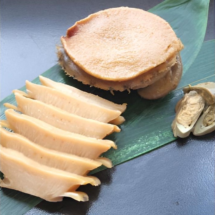 【山梨】ご贈答用 化粧箱入り あわび磯煮 2粒 合計110g(KR-75)