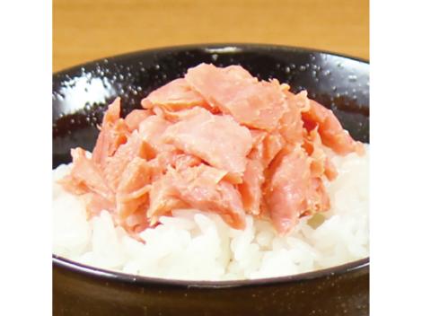 【新潟】ご飯にひとさじ ご贈答にも最適 5点詰合せ HA5 (ごろごろ越後肉味噌×1瓶、鶏とえのきのすき焼き×1瓶、さけ茶漬×1瓶、紅さけ荒ほぐし×1瓶、しっとり海鮮ふりかけ×1瓶)