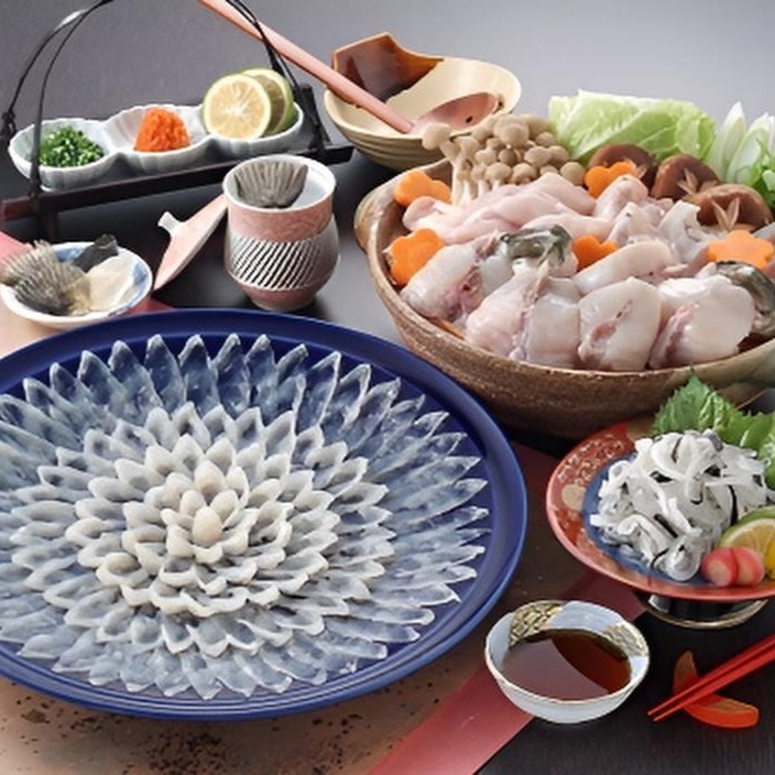 【長崎】ご贈答にも喜ばれる 長崎県産 トラフグ三昧セット(刺身、皮、ちり、干しひれ、ポン酢・もみじおろし付き)