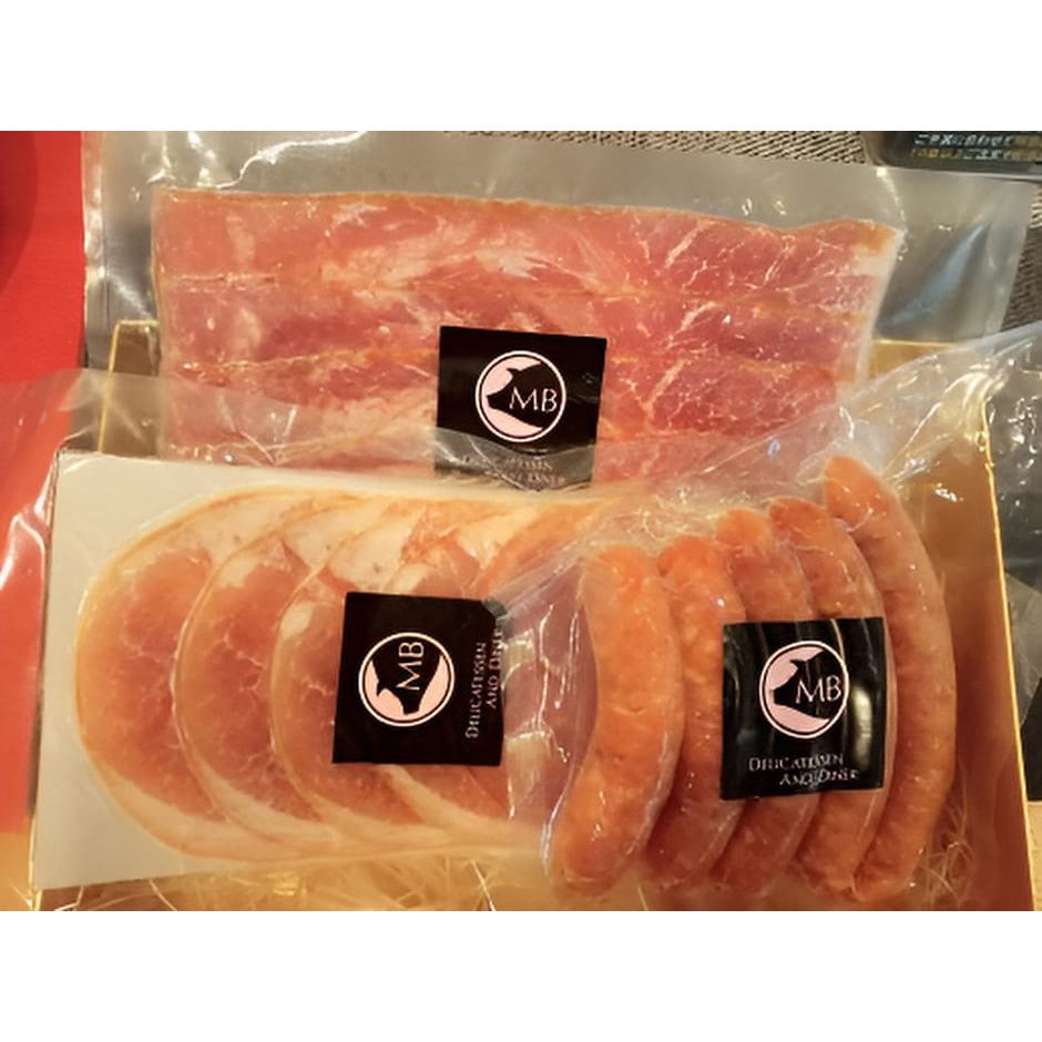 【三重】松阪豚 加工品セット(ショルダーベーコン・ボンレスハム・ウインナーソーセージ)