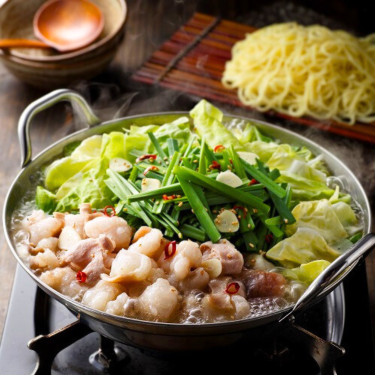 【福岡】道の駅むなかた 厳選した白モツとシンプルで奥深い塩スープが奏でるおいしさ! むなかた牛の塩もつ鍋セット(2人前×2パック)