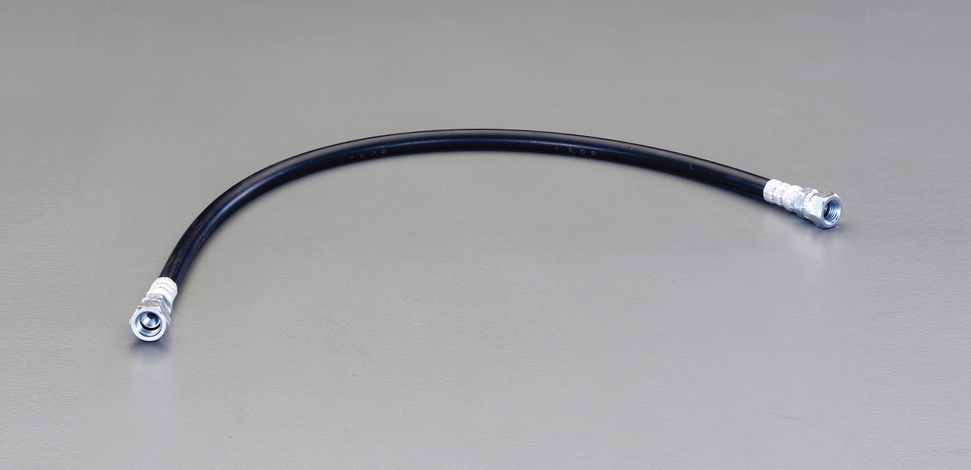 EA125TC-6A エスコ ESCO 6.3mmx0.6m/14.0MPa 高圧ホース/油圧用金具付