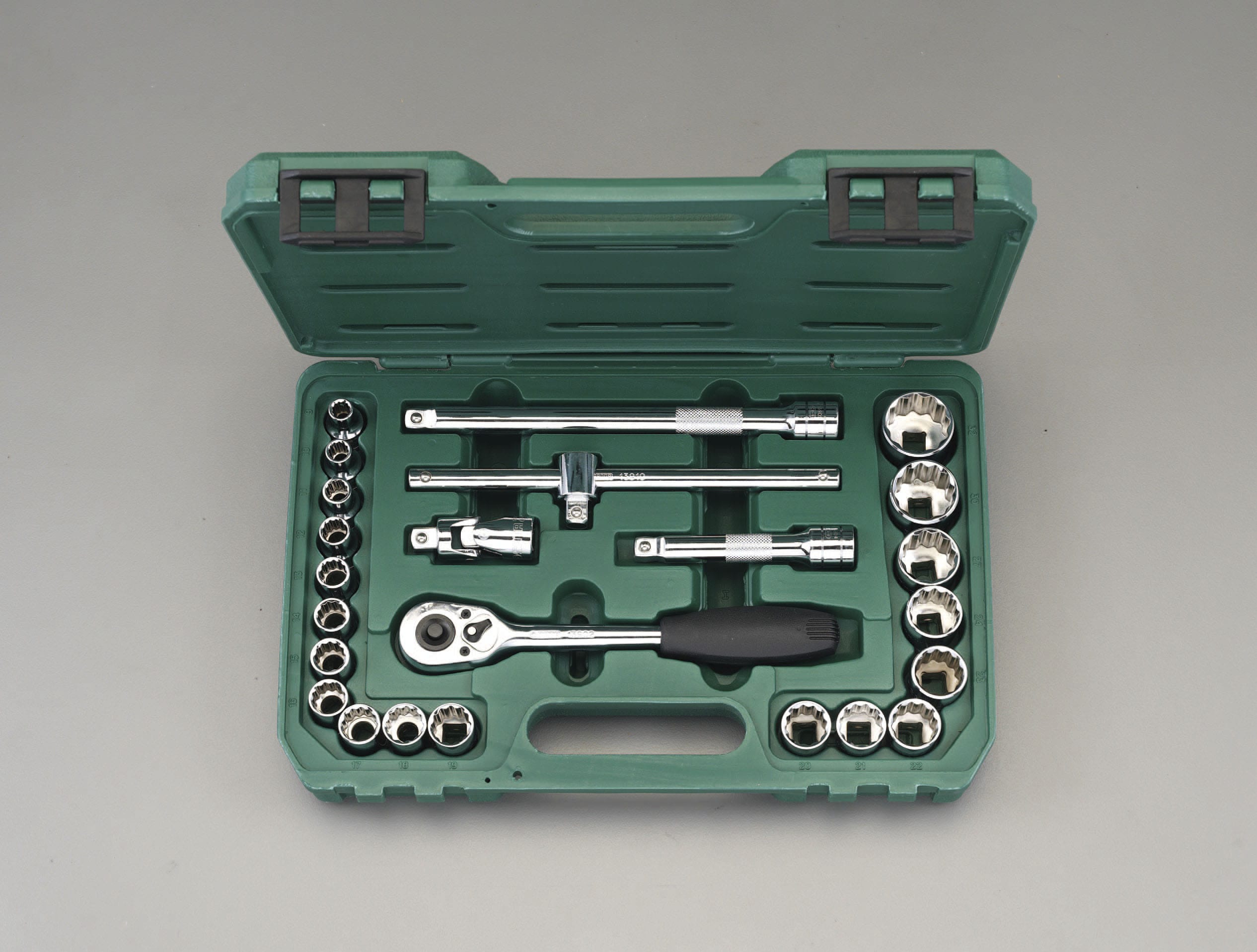 EA687CB エスコ ESCO 1/2"sq ソケットレンチセット(ミリサイズ)