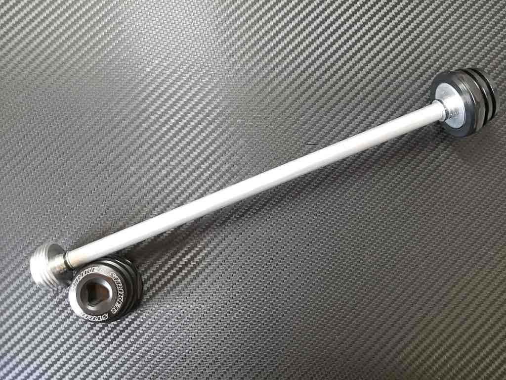 SS-AS141B-F1 ストライカー STRAIKER アクスルスライダー 貫通タイプ Z900RS