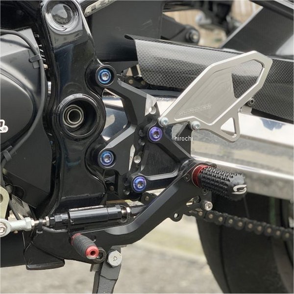 SS-R9703003LR-S ストライカー STRIKER ワイドヒールガード 左右セット シルバーアルマイト